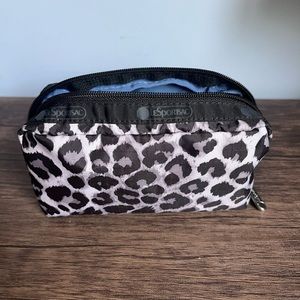 💋 Lesportsac Rectangular Cosmetic Bag 💄